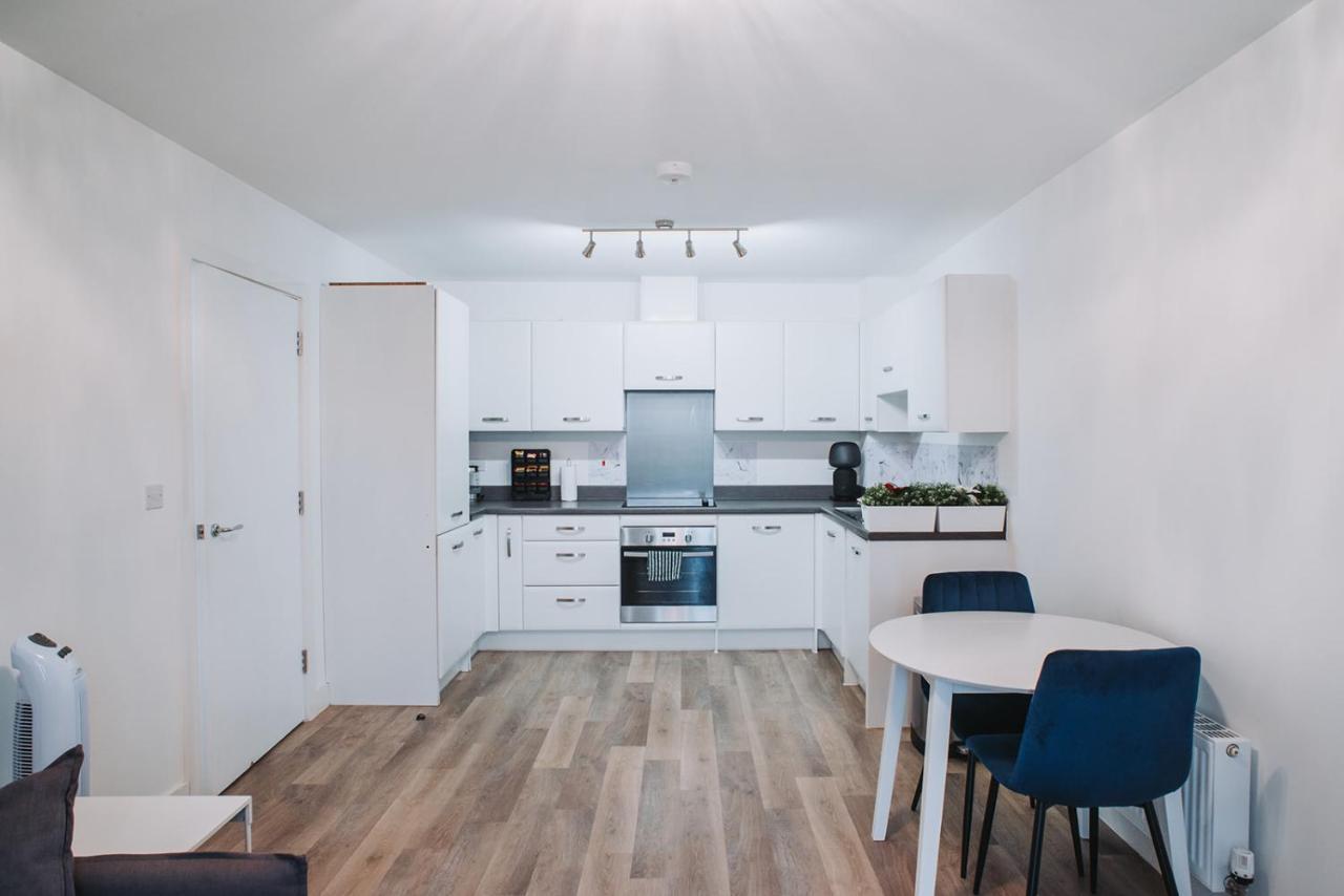 Apartament Deluxe 2 Bed Flat In Patchway Near Aztec West And Cribbs Causeway Bristol Zewnętrze zdjęcie